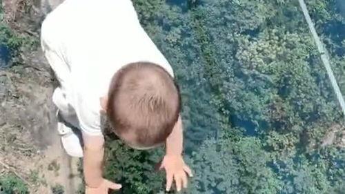 成人走不动路的视频,揭秘成人走不动路背后的健康之谜