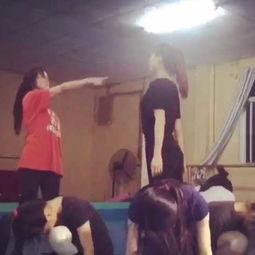 成人舞蹈造型现代舞视频