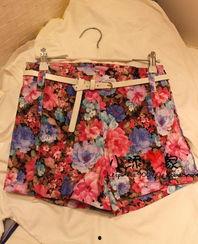 成人扎染短裤视频,跟随扎染短裤视频，体验传统工艺的时尚魅力