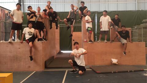 成人徒步视频在线观看