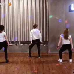 成人舞道具舞蹈视频,成人舞道具舞蹈风采展示