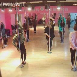 成人野外跳舞视频,成人舞蹈视频展现热情释放